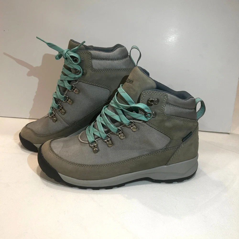 Danner Women’s Danner Dry Waterproof Hiking Boots Gray & Turquoise Laces Size 9.
